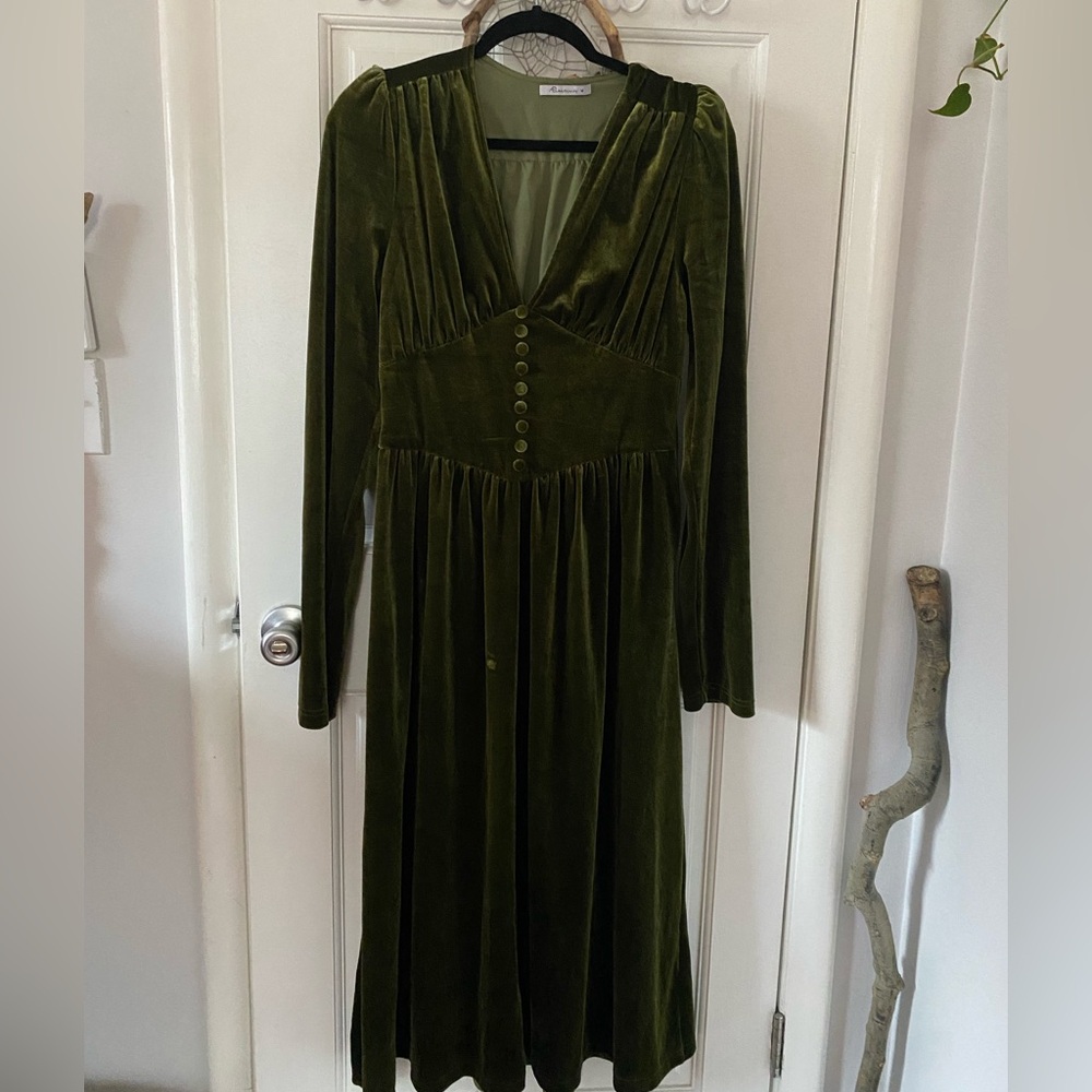 Renaissance Olive Green Velvet Long-Sleeve V-Neck Dress